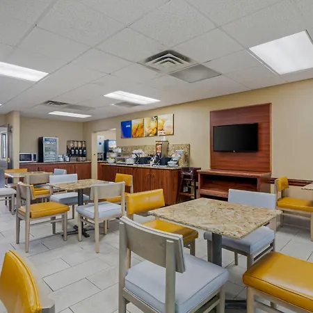 Comfort Inn Bismarck-3