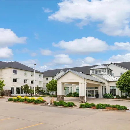 Hilton Garden Inn Ames-3