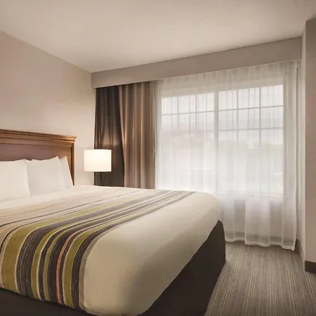 Country Inn & Suites By Radisson, Valparaiso, In-2