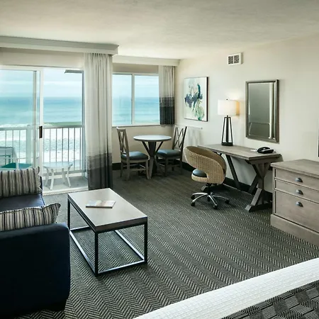 Beachfront Inn-3