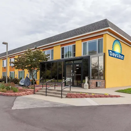 Days Inn By Wyndham Holland-3