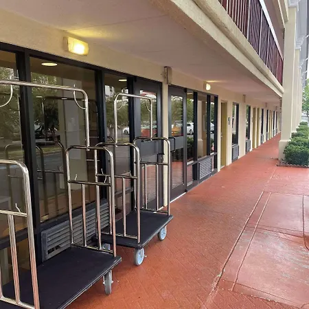 Quality Inn Dalton Central-3
