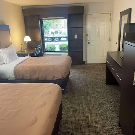 Quality Inn Dalton Central-2