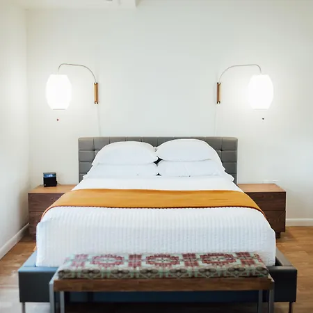 Modern Hotel-3