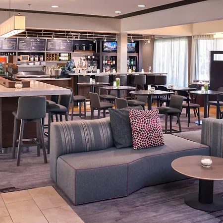 Courtyard By Marriott St. Louis Downtown West-3