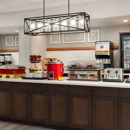 Hampton Inn Fairfax City-3