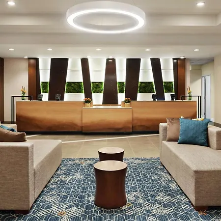 Embassy Suites Cincinnati - Rivercenter-3