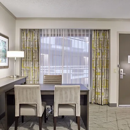 Embassy Suites By Hilton Atlanta Galleria-2