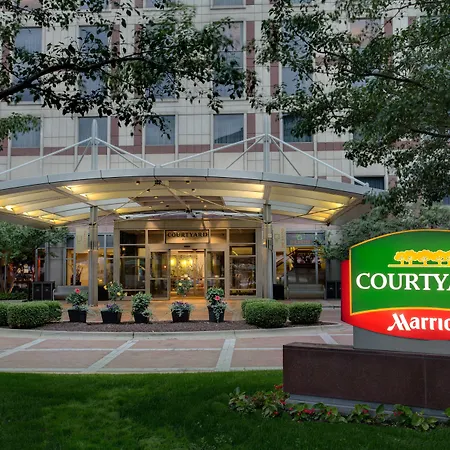 Courtyard Grand Rapids Downtown-3