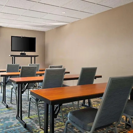 Hampton Inn & Suites Newport News-Airport - Oyster Point Area-3