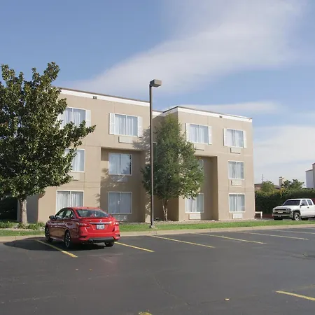 Baymont By Wyndham Louisville East-2