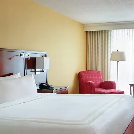 Wyndham Cleveland Airport-3
