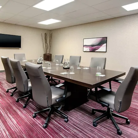 Courtyard By Marriott Savannah Midtown-2