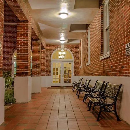 Hassayampa Inn-2