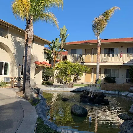 California Suites Hotel-3