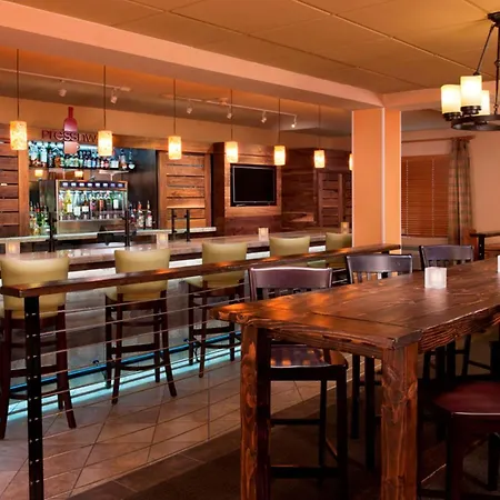 Doubletree By Hilton Vancouver-3