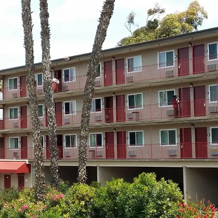 Super 8 By Wyndham San Diego Hotel Circle-3
