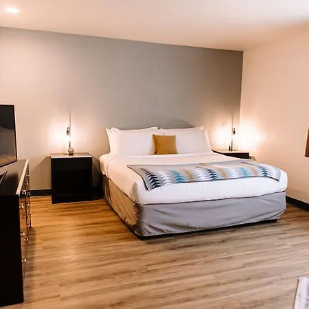 Days Inn By Wyndham Eugene Downtown/University-2