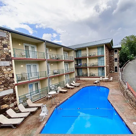 Reagan Resorts Inn (Adults Only)-3