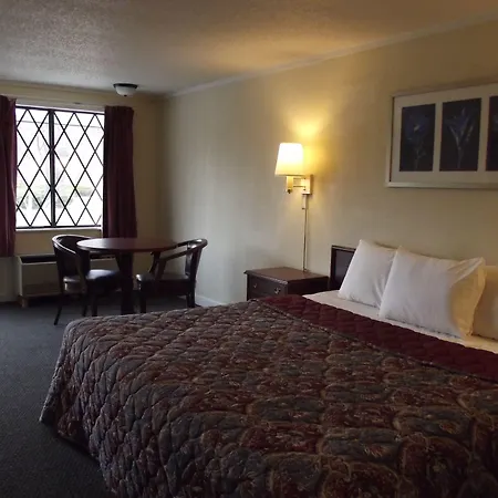 Knights Inn Cleveland/Macedonia-3