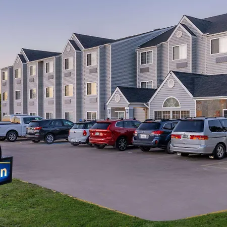 Days Inn & Suites By Wyndham Greeley-2