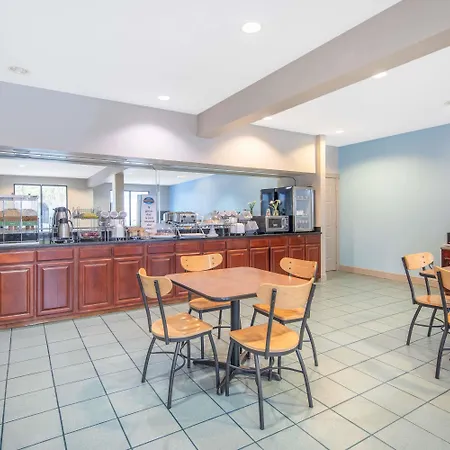 Baymont By Wyndham Laurel-2