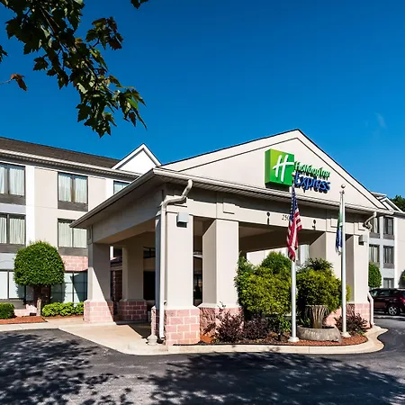 Holiday Inn Express & Suites Charlotte Arpt-Belmont By Ihg-3