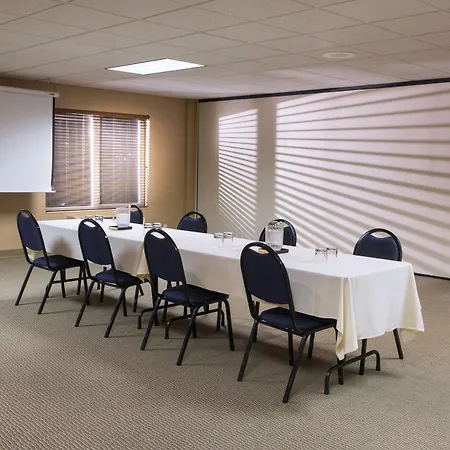 Phoenix Inn Suites Albany-2