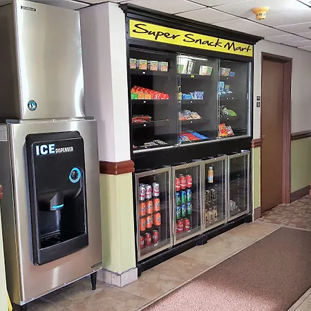 Super 8 By Wyndham Harlingen Tx-2