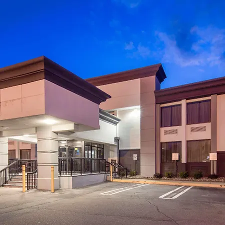 Best Western Paramus Hotel & Suites-3