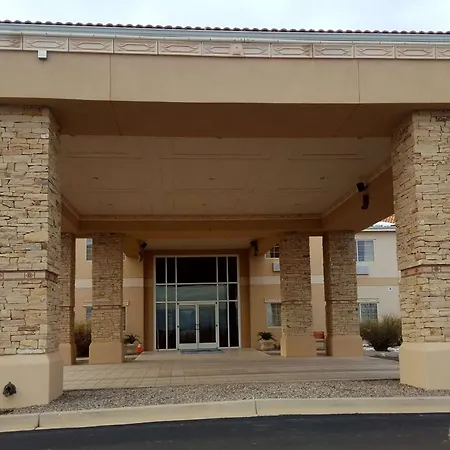 Baymont By Wyndham Belen Nm-3