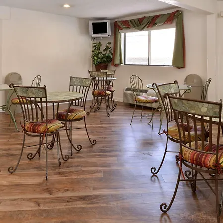 Americas Best Value Inn New Paltz-2