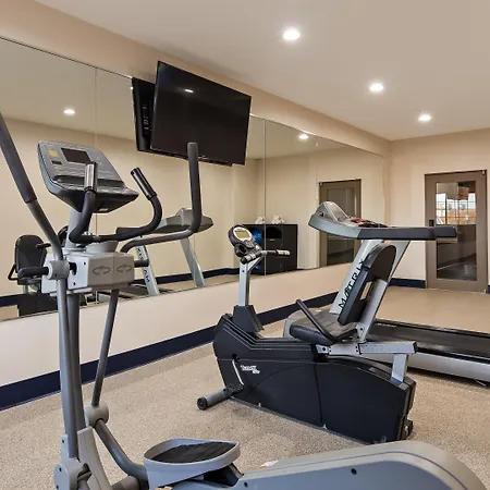 Best Western Plus Tulsa Inn & Suites-3