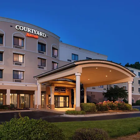 Courtyard High Point-3