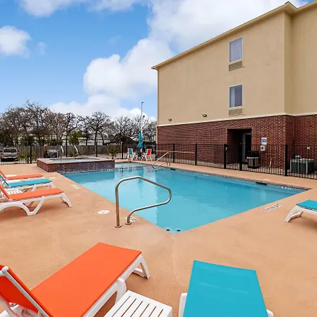 Comfort Inn & Suites Fredericksburg-3
