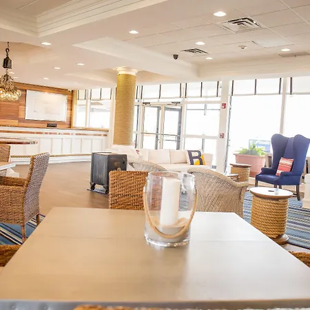 Port Royal Oceanfront Hotel-3