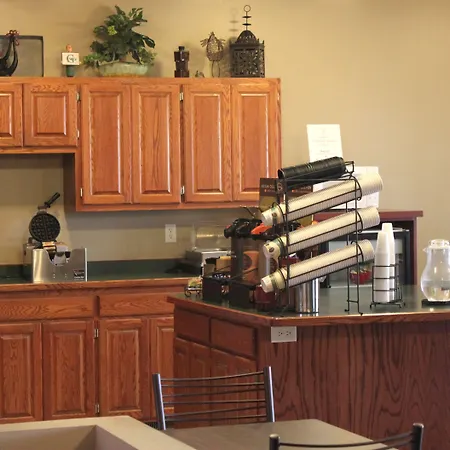 Grandstay Hotel & Suites Ames-3