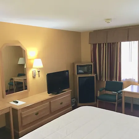Parkfield Inn - Clinton-2