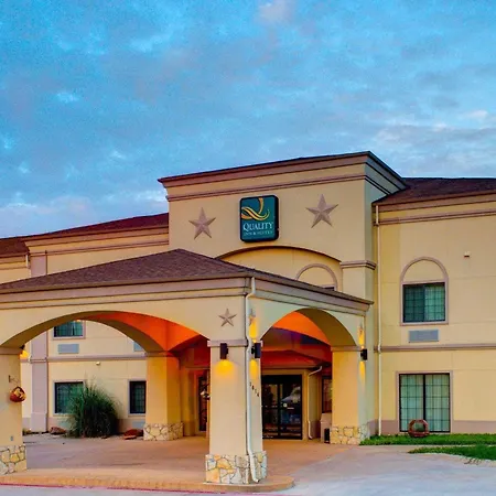 Quality Inn & Suites Glen Rose-3