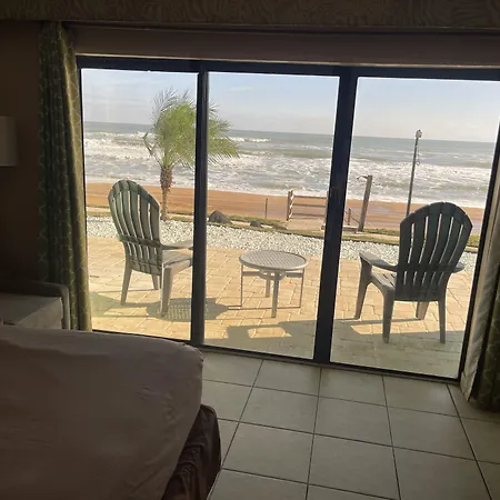 Makai Beach Lodge-3