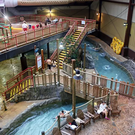 Six Flags Great Escape Lodge & Indoor Waterpark-3