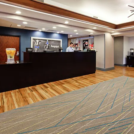 Hampton Inn & Suites Chino Hills-3