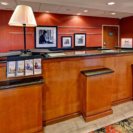 Hampton Inn Quincy-3