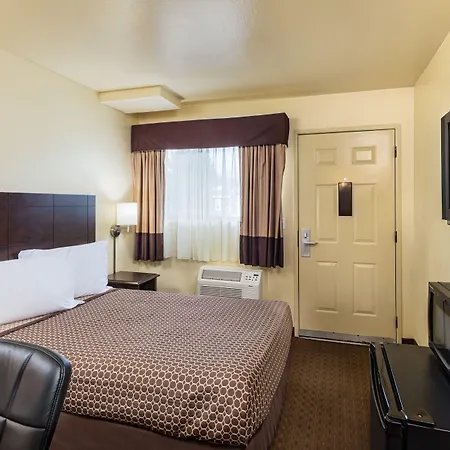 Key Inn And Suites-3