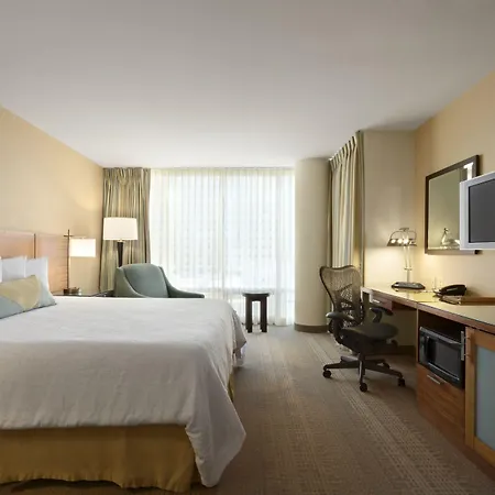 Hilton Garden Inn Baltimore Inner Harbor-3