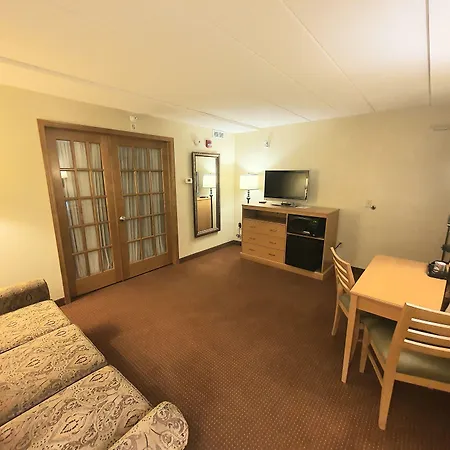 Amerivu Inn And Suites - Waconia-2