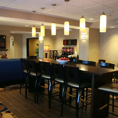 Hampton Inn Topeka-3