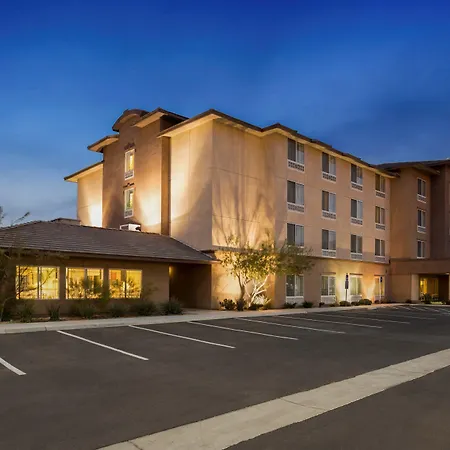 Holiday Inn & Suites - Barstow By Ihg-3