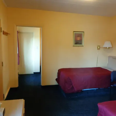 Western Motel-2