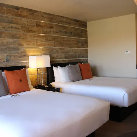 Inn On The Cliff-3